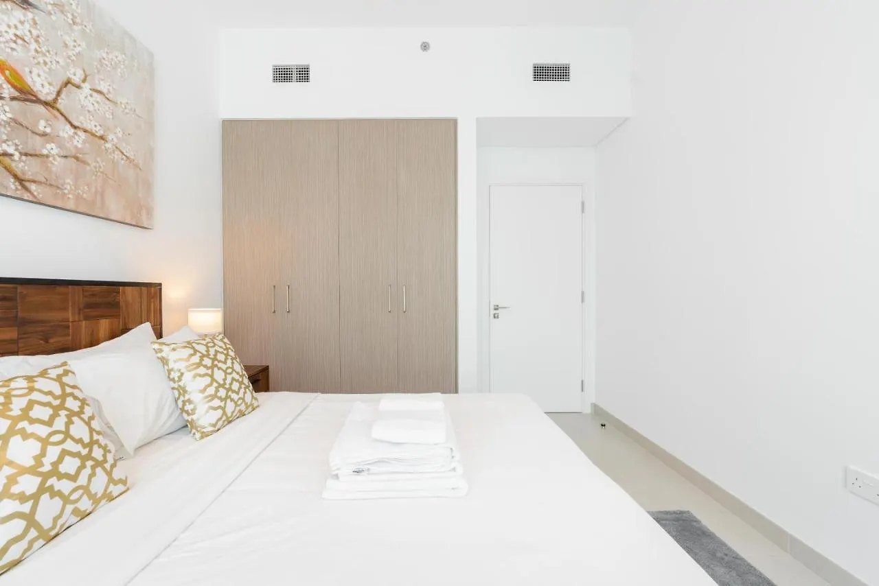 Lux Bnb The Grand Creek Harbor Views Dubai Apartment